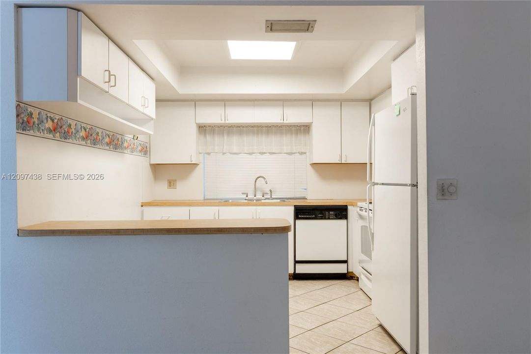 For Sale: $535,000 (2 beds, 2 baths, 1108 Square Feet)
