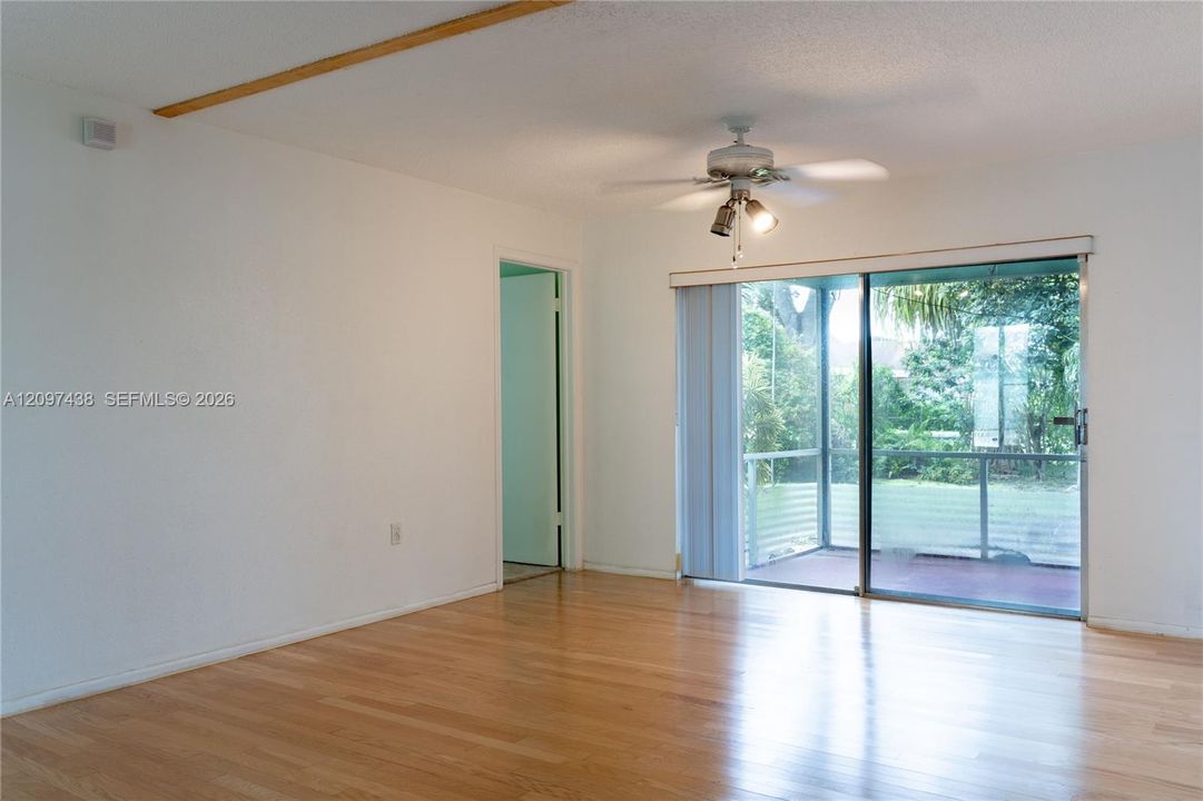 For Sale: $535,000 (2 beds, 2 baths, 1108 Square Feet)