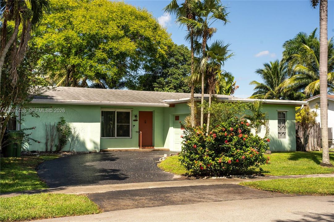 For Sale: $535,000 (2 beds, 2 baths, 1108 Square Feet)