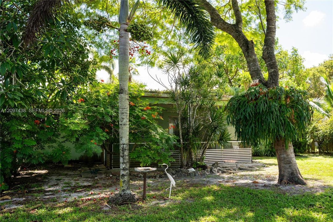 For Sale: $535,000 (2 beds, 2 baths, 1108 Square Feet)