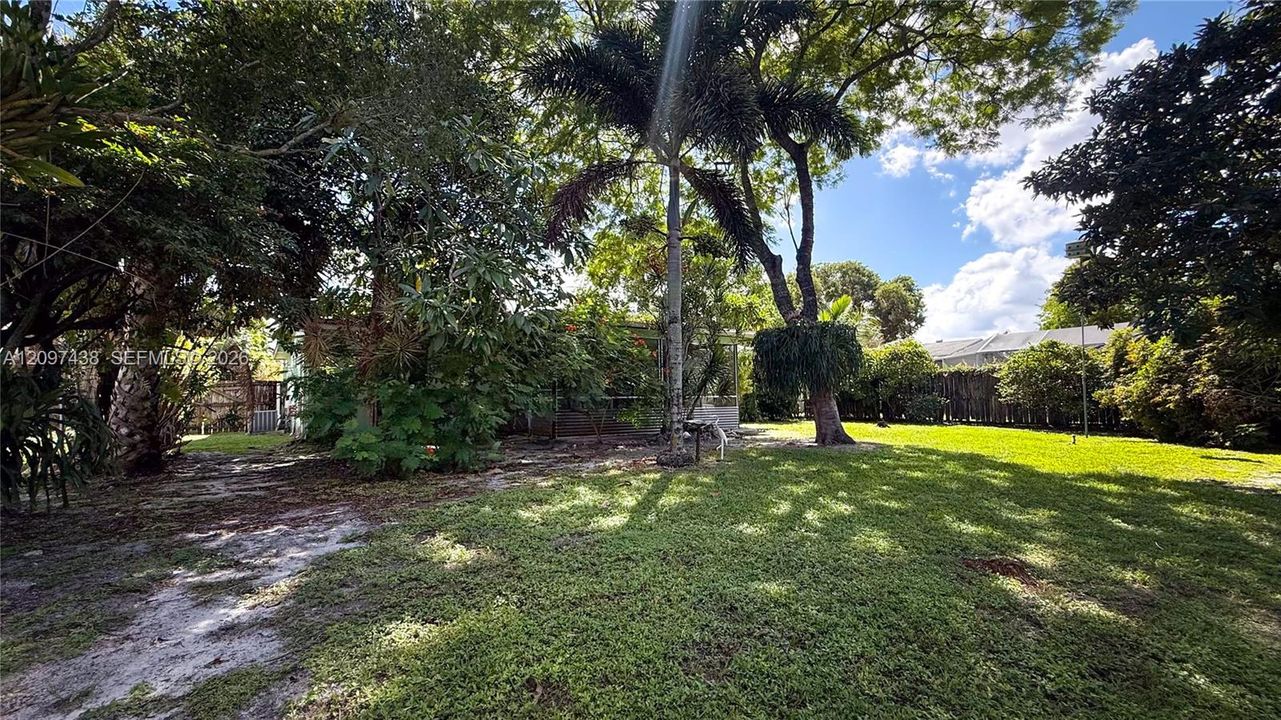 For Sale: $535,000 (2 beds, 2 baths, 1108 Square Feet)