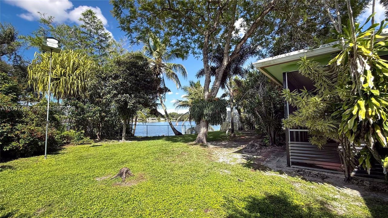 For Sale: $535,000 (2 beds, 2 baths, 1108 Square Feet)