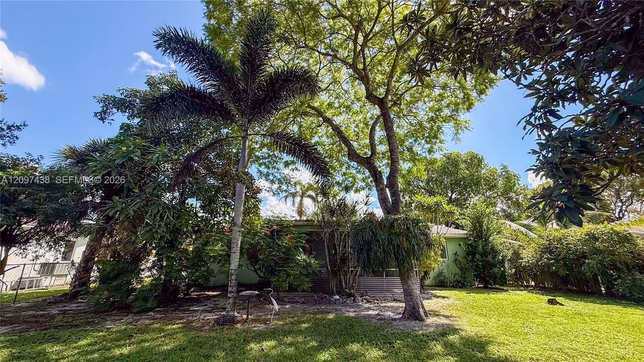 For Sale: $535,000 (2 beds, 2 baths, 1108 Square Feet)