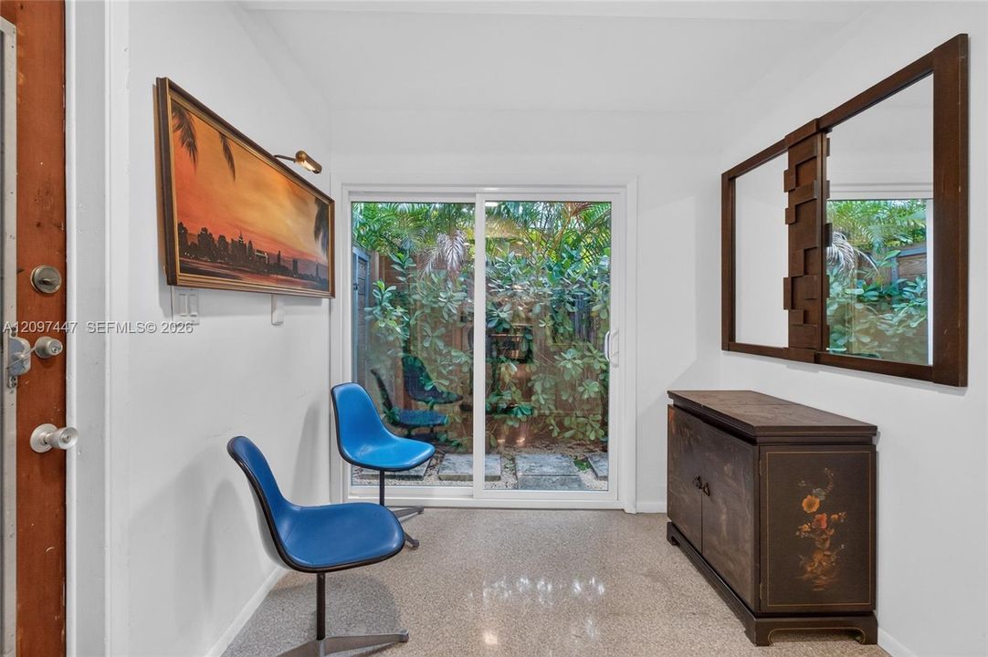 For Sale: $915,000 (3 beds, 2 baths, 1570 Square Feet)