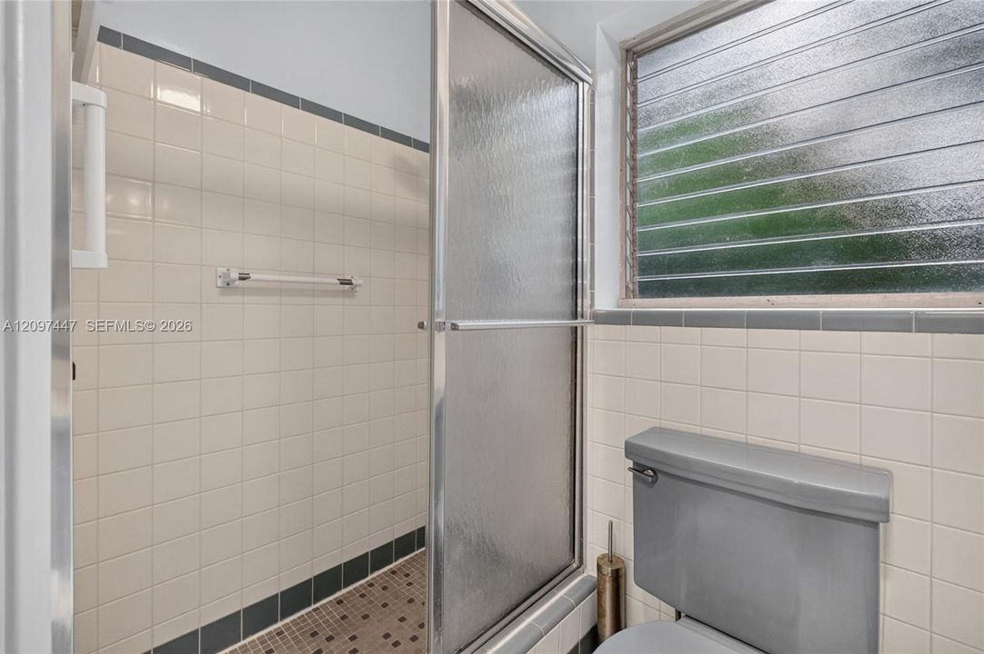 For Sale: $915,000 (3 beds, 2 baths, 1570 Square Feet)