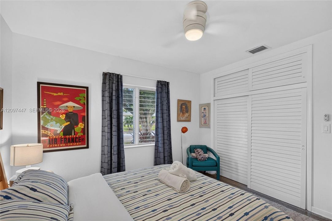 For Sale: $915,000 (3 beds, 2 baths, 1570 Square Feet)