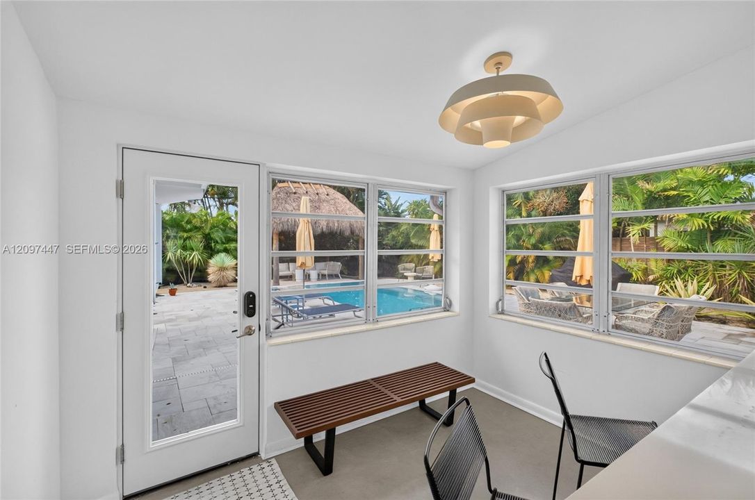 For Sale: $915,000 (3 beds, 2 baths, 1570 Square Feet)
