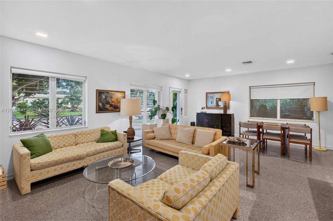 For Sale: $915,000 (3 beds, 2 baths, 1570 Square Feet)