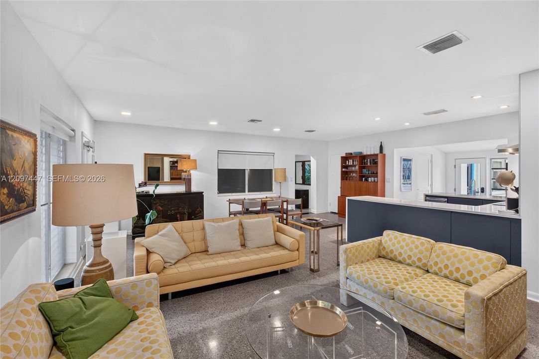 For Sale: $915,000 (3 beds, 2 baths, 1570 Square Feet)