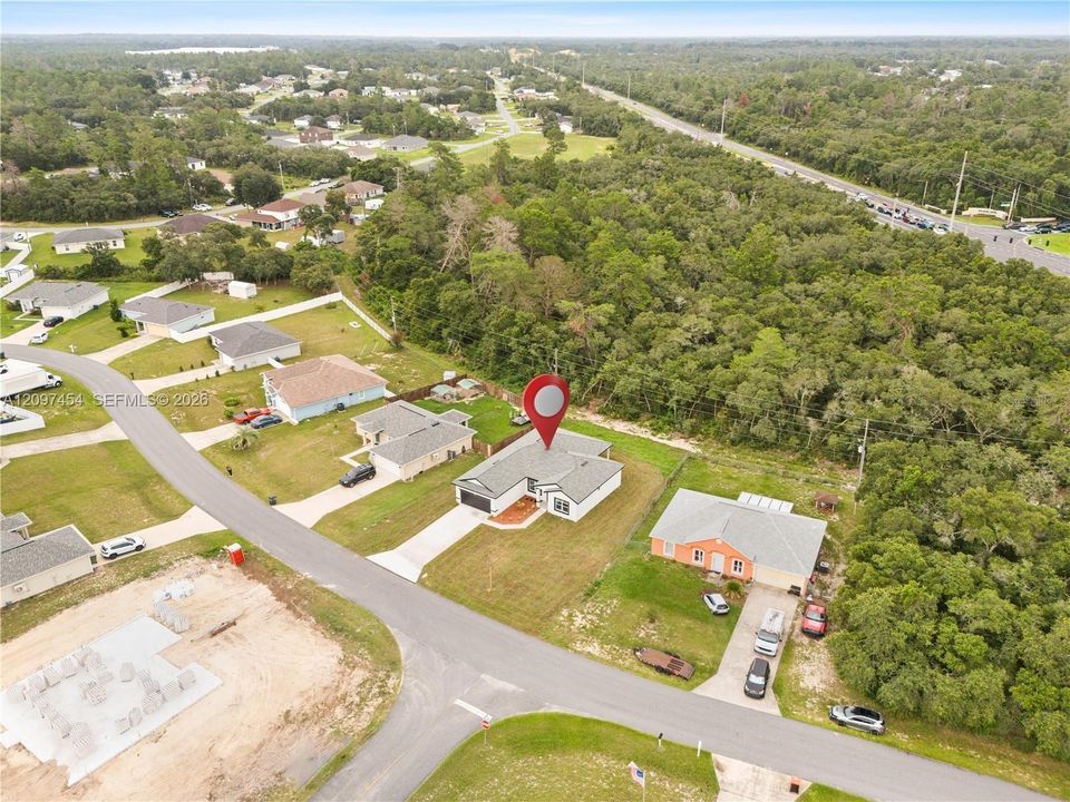 For Sale: $349,900 (4 beds, 3 baths, 1947 Square Feet)