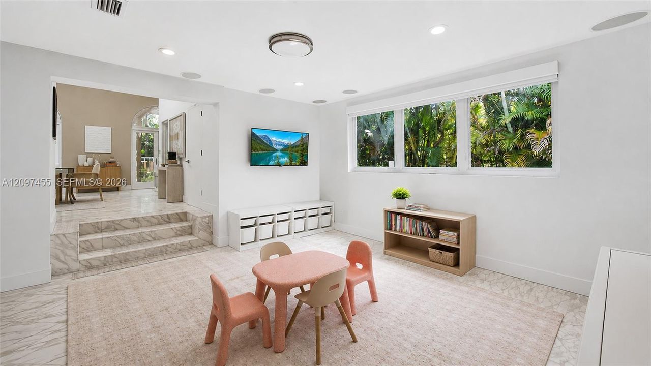 For Rent: $26,000 (4 beds, 3 baths, 3603 Square Feet)