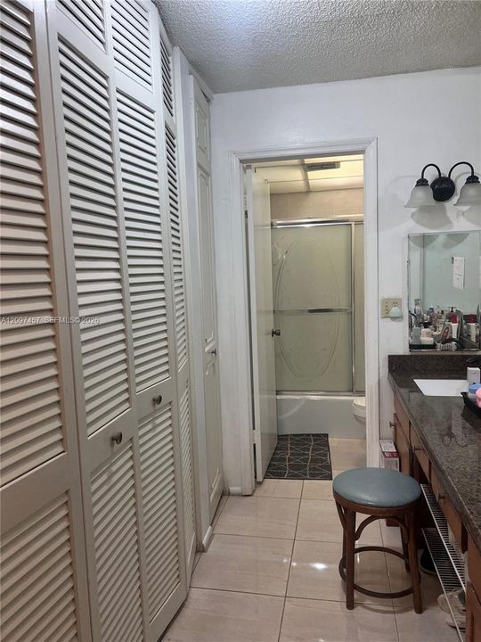 En Venta: $170,000 (3 camas, 2 baños, 1330 Pies cuadrados)