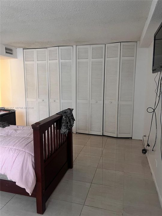 En Venta: $170,000 (3 camas, 2 baños, 1330 Pies cuadrados)
