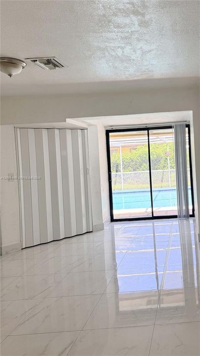 En Venta: $770,000 (0 camas, 0 baños, 1877 Pies cuadrados)