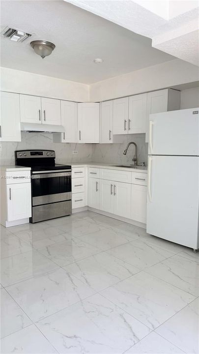En Venta: $770,000 (0 camas, 0 baños, 1877 Pies cuadrados)