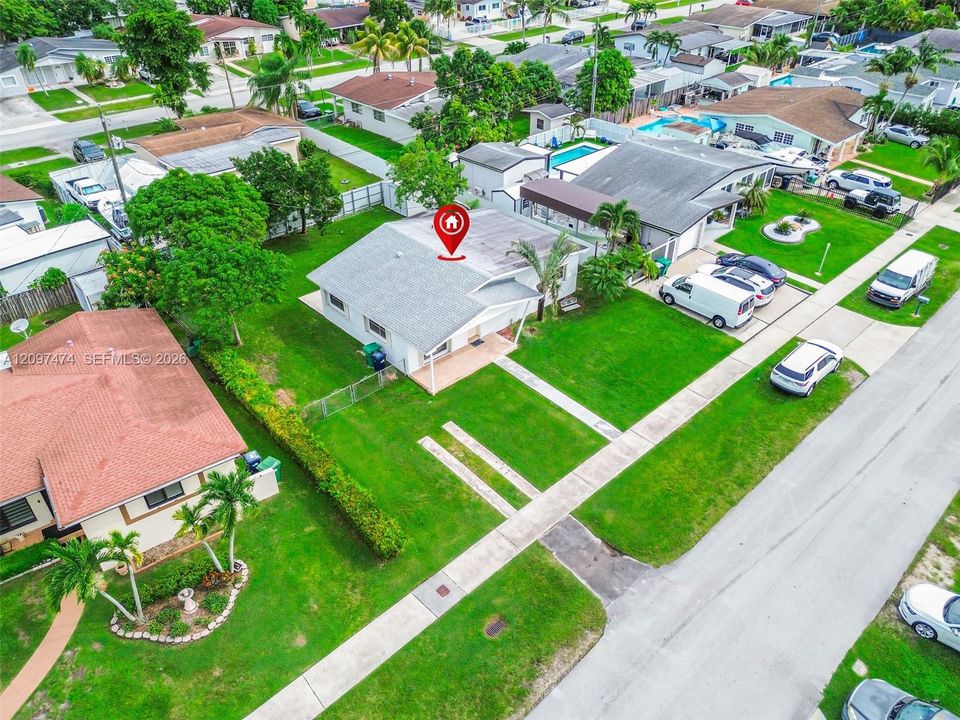 For Sale: $567,500 (3 beds, 1 baths, 1215 Square Feet)