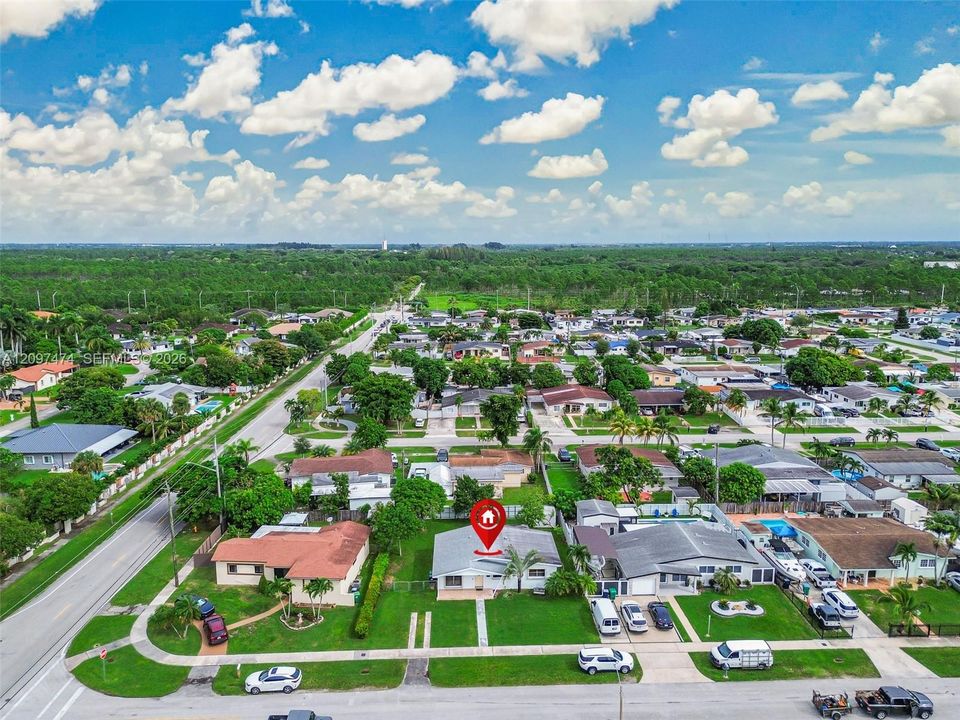 For Sale: $567,500 (3 beds, 1 baths, 1215 Square Feet)
