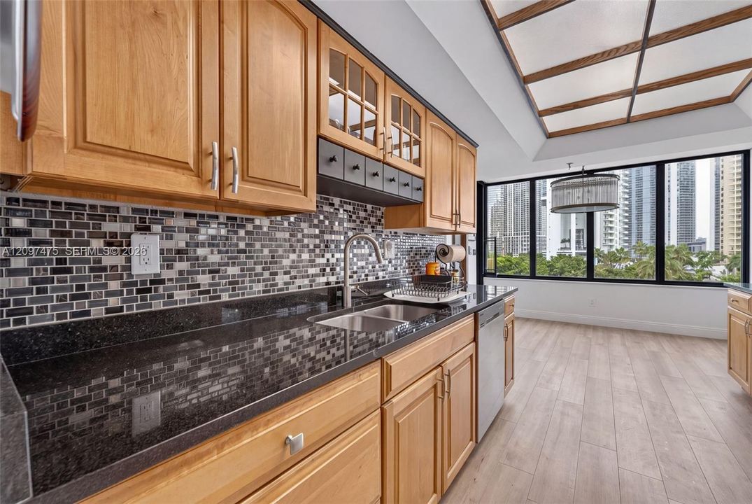 En Renta: $9,700 (3 camas, 3 baños, 1890 Pies cuadrados)