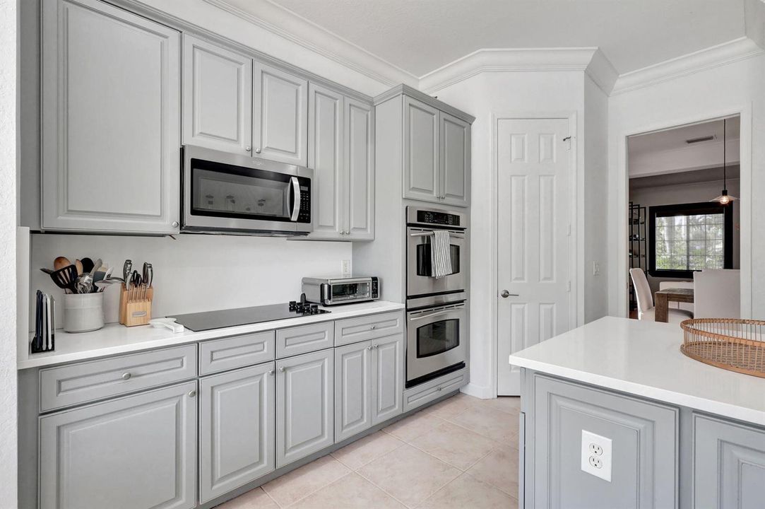 22-web-or-mls-11131Manderly_111 (1)