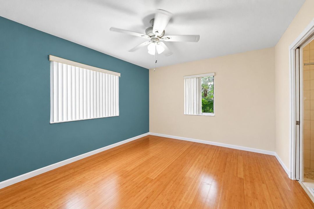 14_Bedroom_02