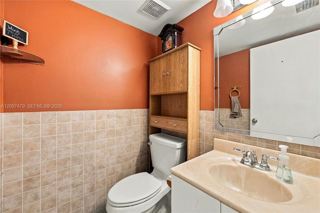 На продажу: $825,000 (4 спален, 3 ванн, 2648 Квадратных фут)