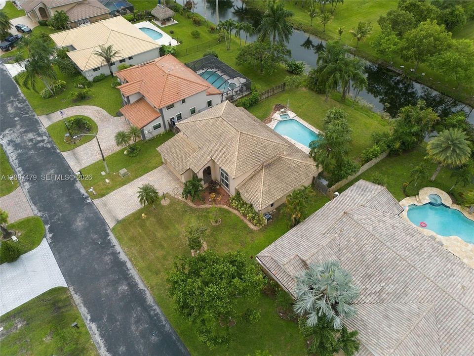 На продажу: $825,000 (4 спален, 3 ванн, 2648 Квадратных фут)