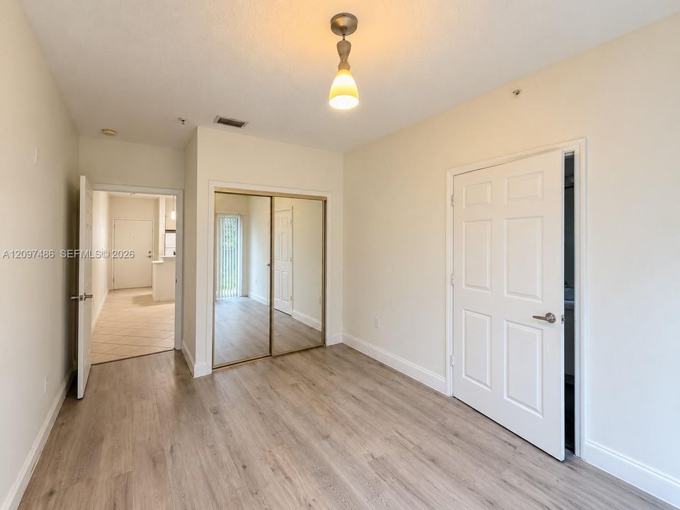 For Rent: $2,000 (1 beds, 1 baths, 478 Square Feet)