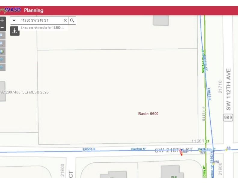На продажу: $3,200,000 (2.25 acres)