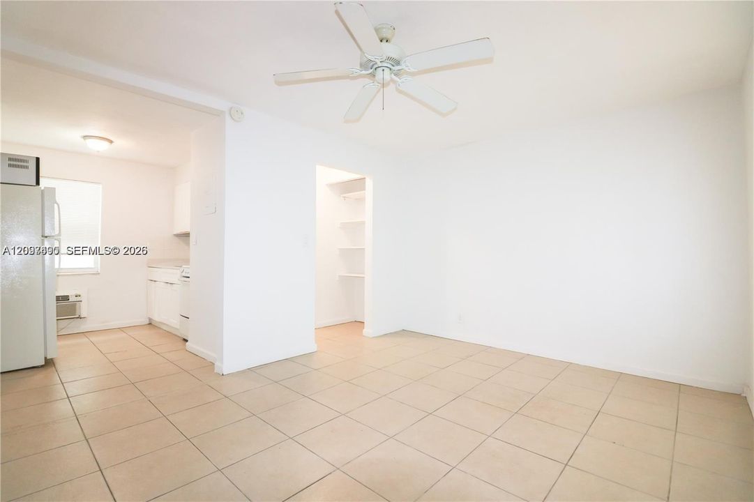 En Renta: $1,250 (0 camas, 1 baños, 0 Pies cuadrados)