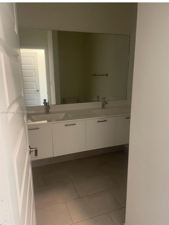 En Venta: $560,000 (3 camas, 2 baños, 1315 Pies cuadrados)