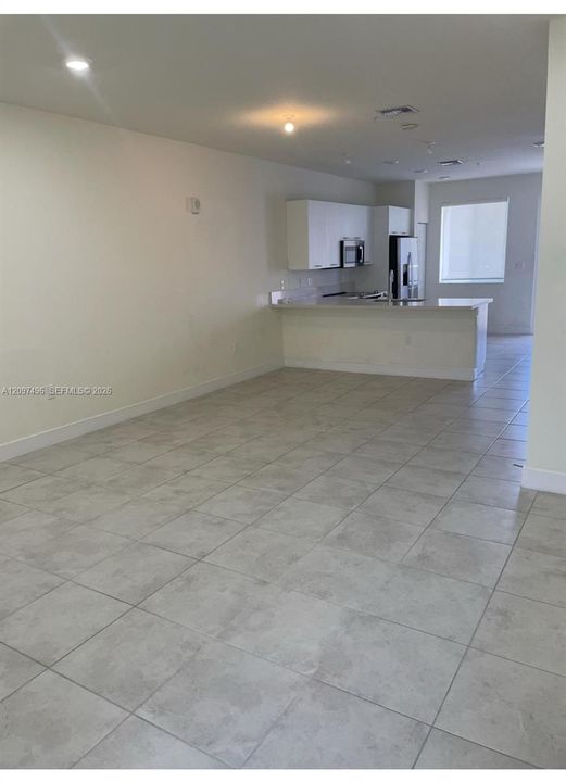 En Venta: $560,000 (3 camas, 2 baños, 1315 Pies cuadrados)
