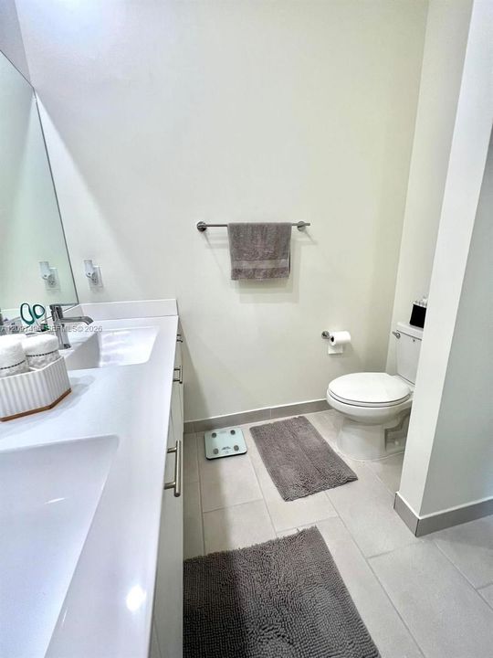 En Venta: $560,000 (3 camas, 2 baños, 1315 Pies cuadrados)
