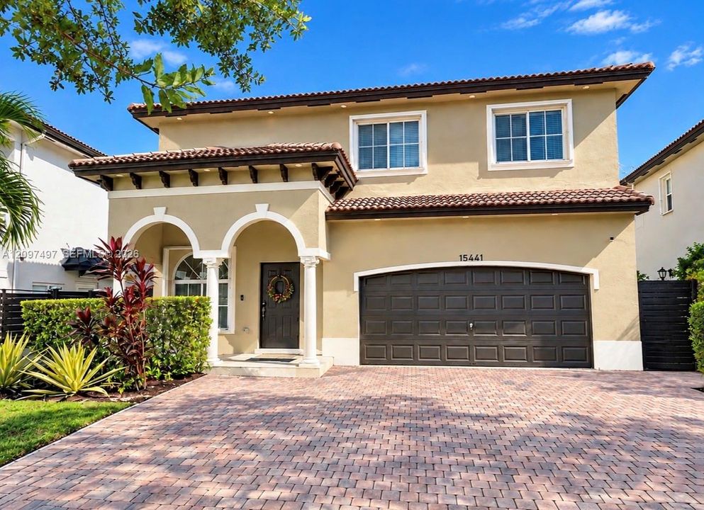 For Rent: $4,750 (4 beds, 2 baths, 2028 Square Feet)