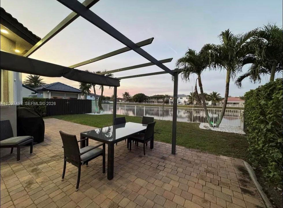 For Rent: $4,750 (4 beds, 2 baths, 2028 Square Feet)