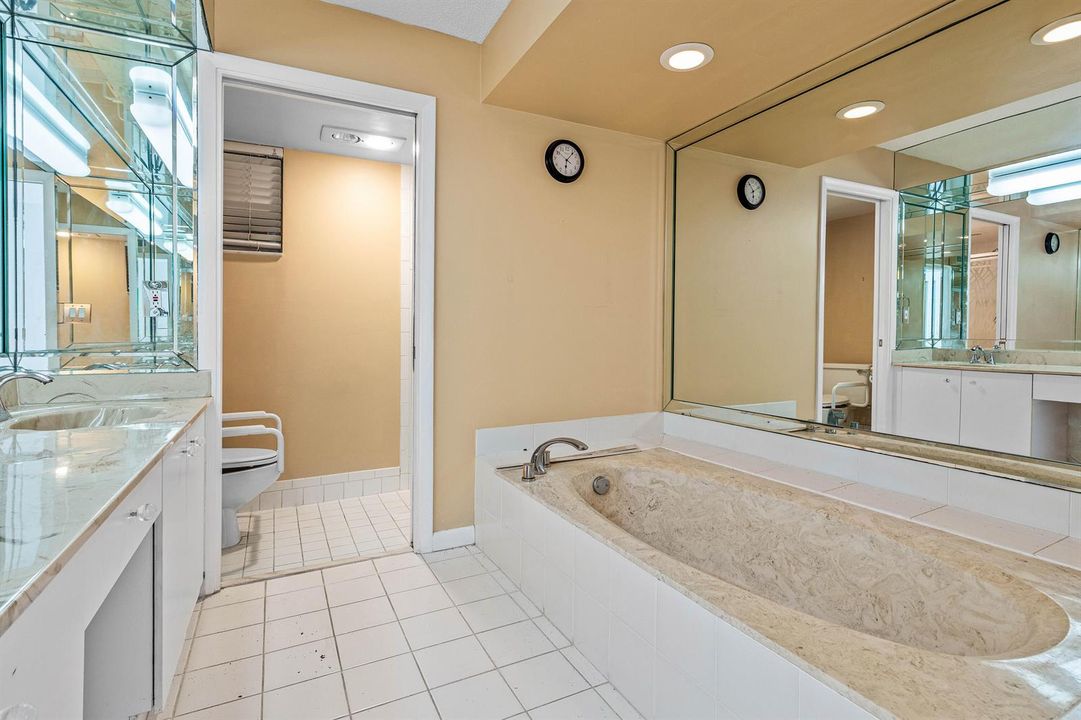 018-676810thAvenueNorth-216-LakeWorth-FL