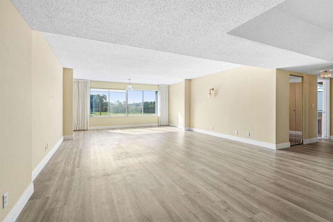 002-676810thAvenueNorth-216-LakeWorth-FL