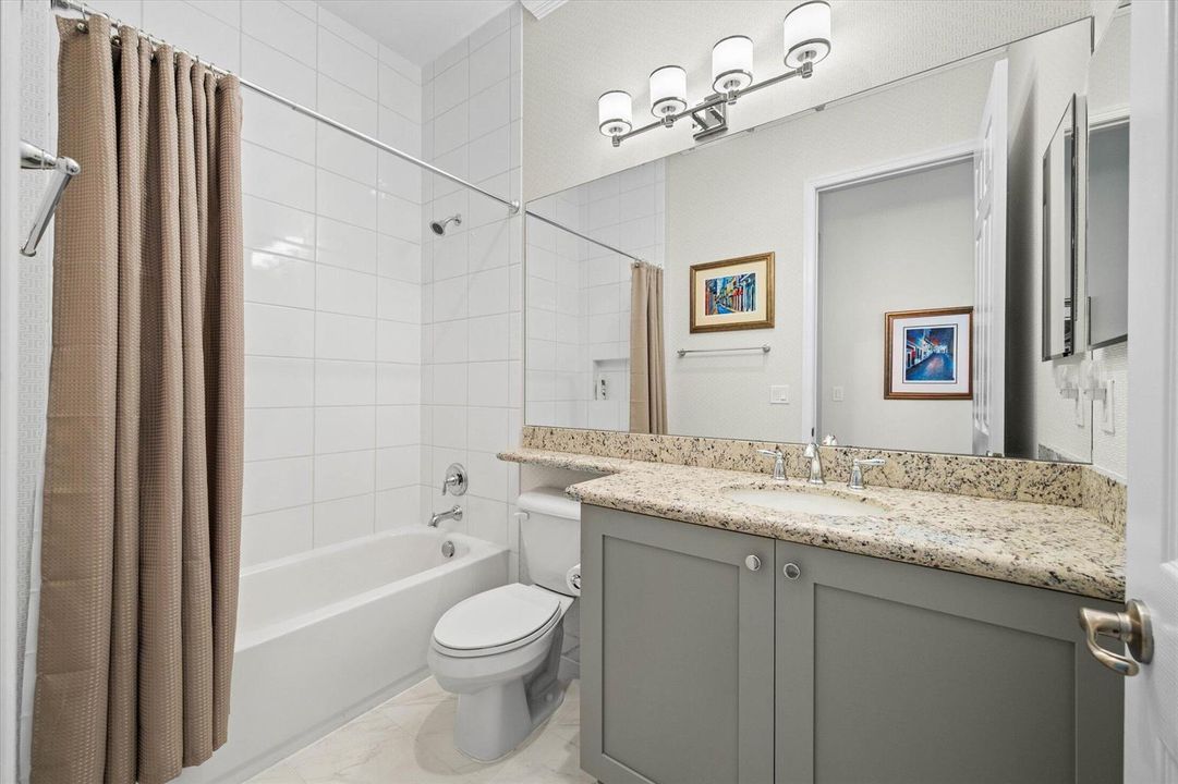 37-8200 Majestic Mountain Dr, Boynton Be