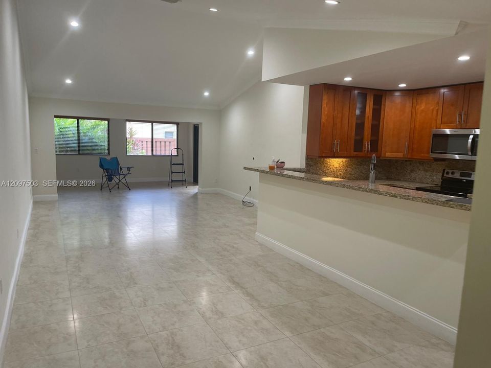 For Rent: $3,750 (3 beds, 2 baths, 1580 Square Feet)
