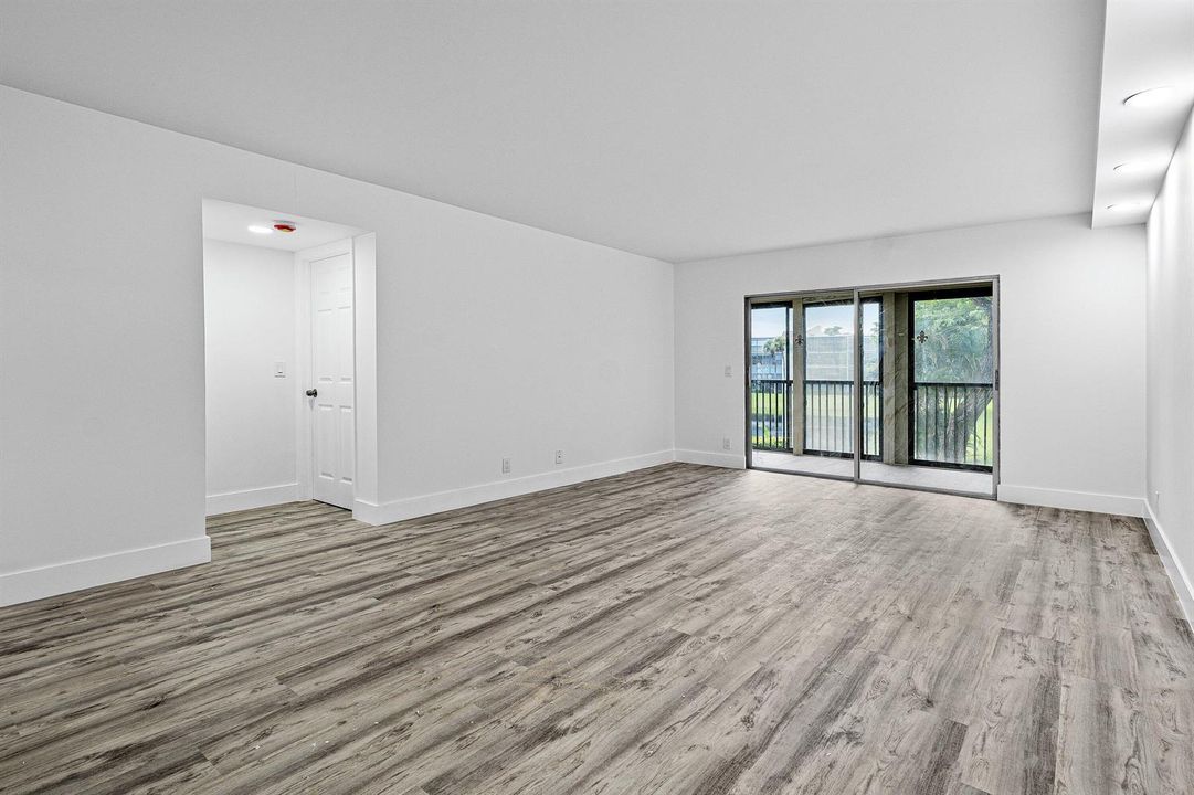 006-6585KensingtonLane-207-DelrayBeach-F