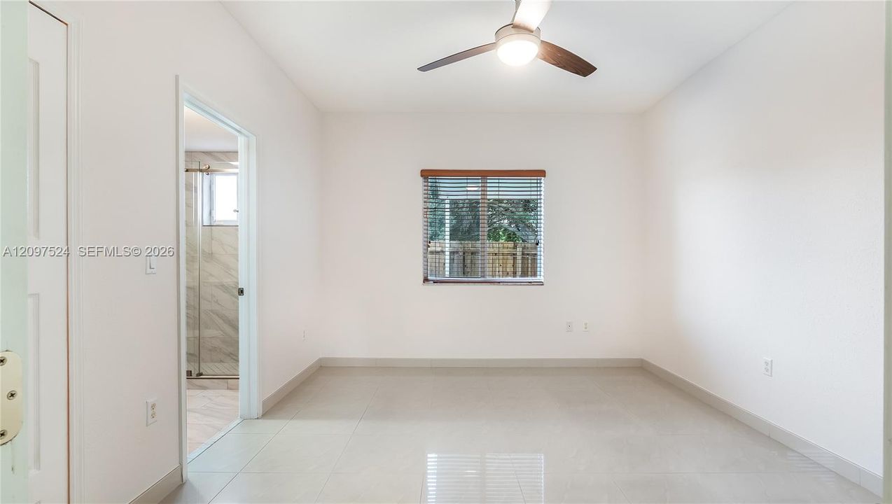 For Sale: $429,999 (3 beds, 2 baths, 1188 Square Feet)