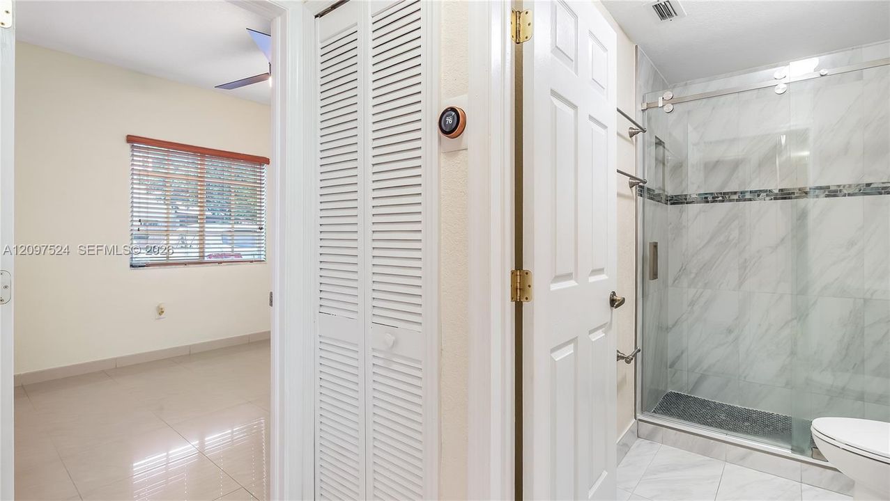 For Sale: $429,999 (3 beds, 2 baths, 1188 Square Feet)