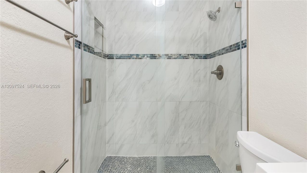 For Sale: $429,999 (3 beds, 2 baths, 1188 Square Feet)