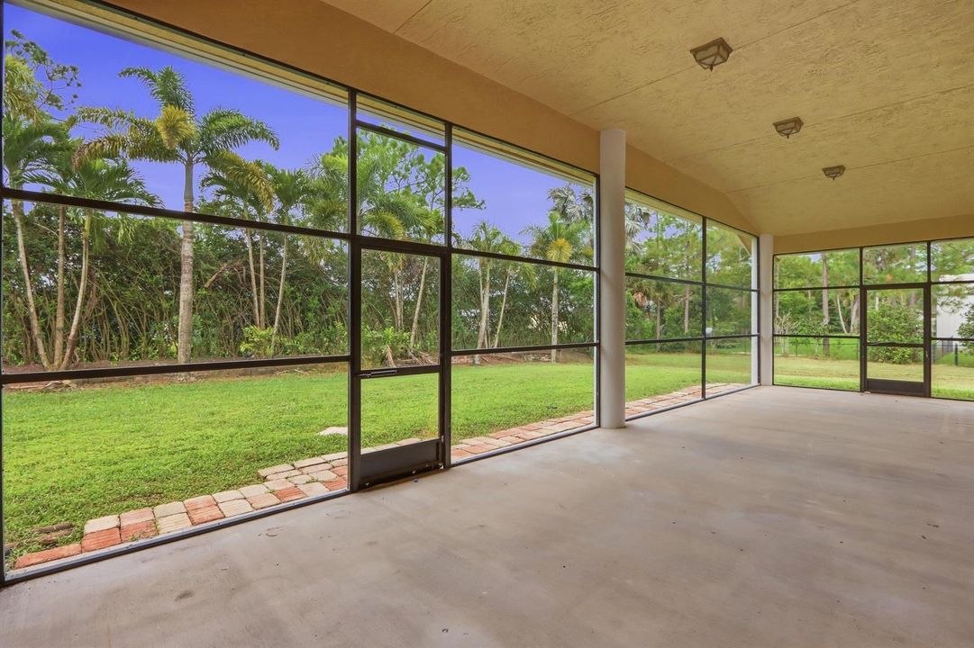 57_screened porch