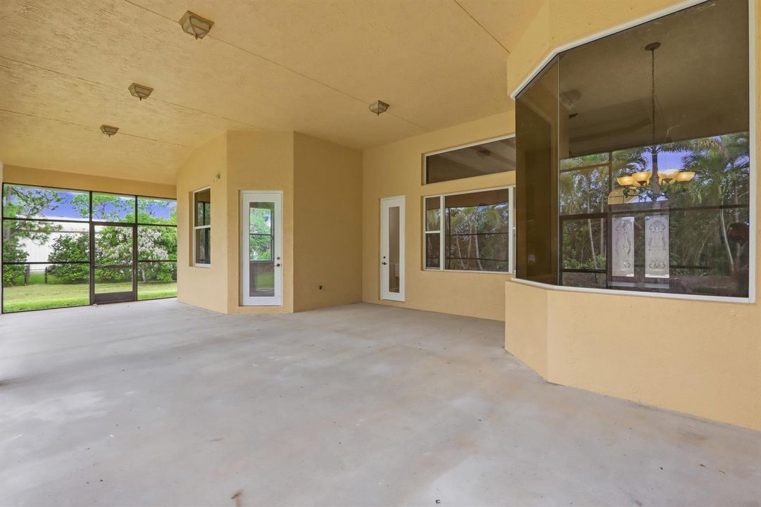 59_screened porch