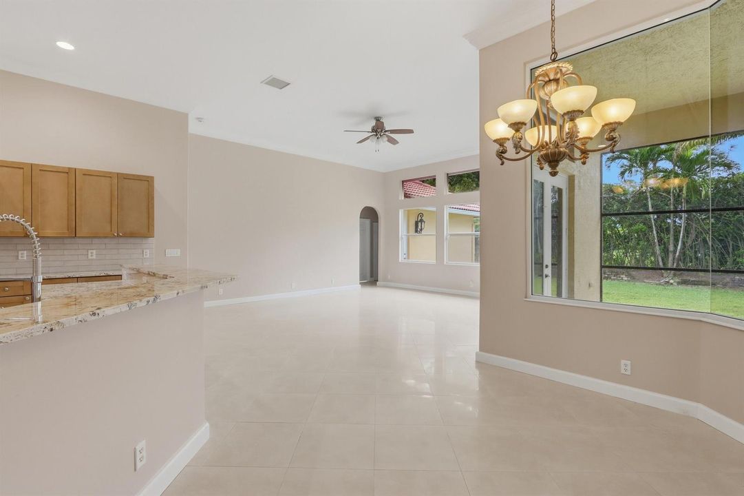 15_breakfast nook