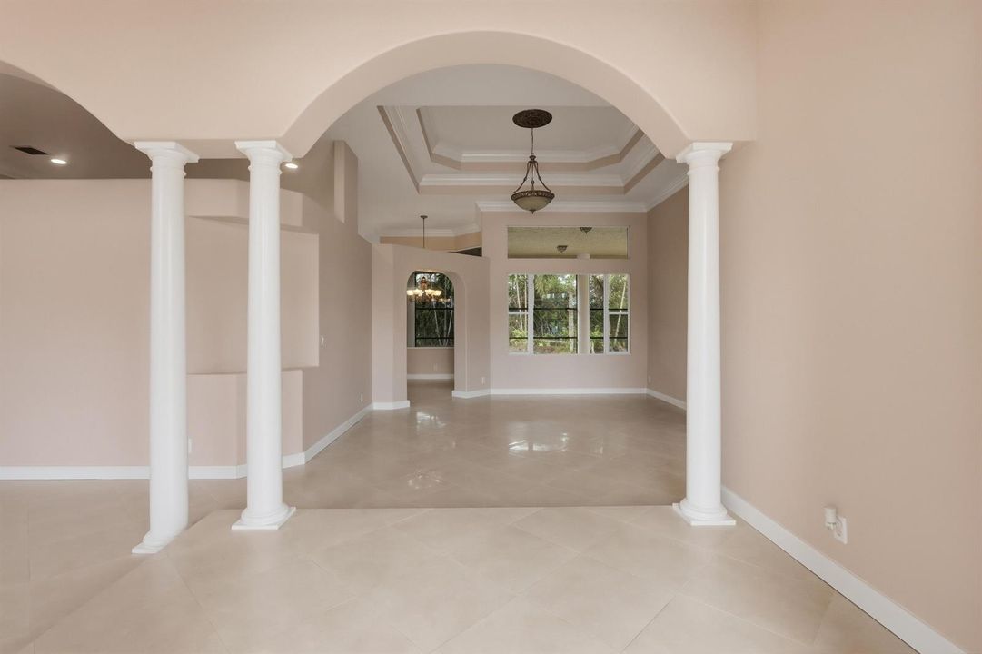 8_foyer