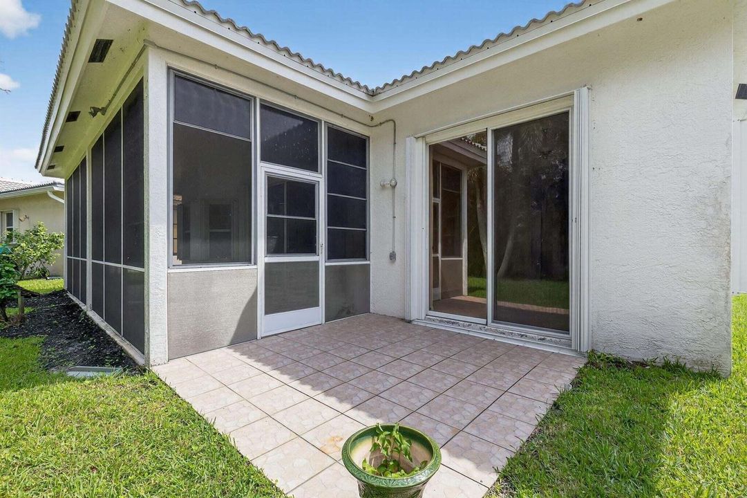 7280 SE Magellan back patio master