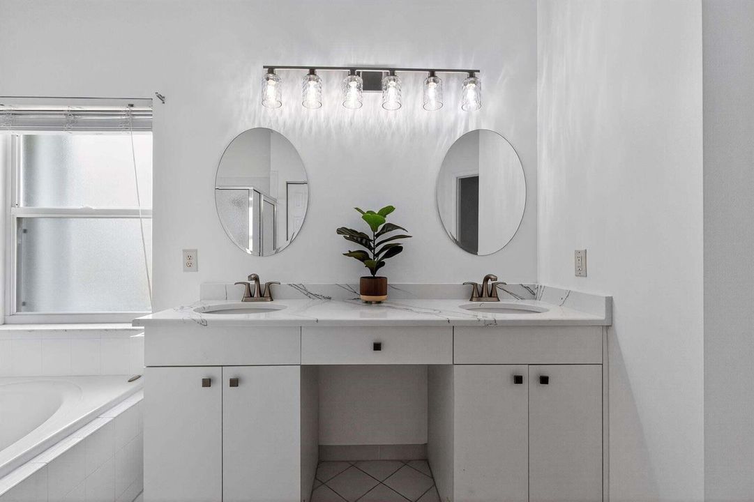 7280 SE Magellan main bath vanity