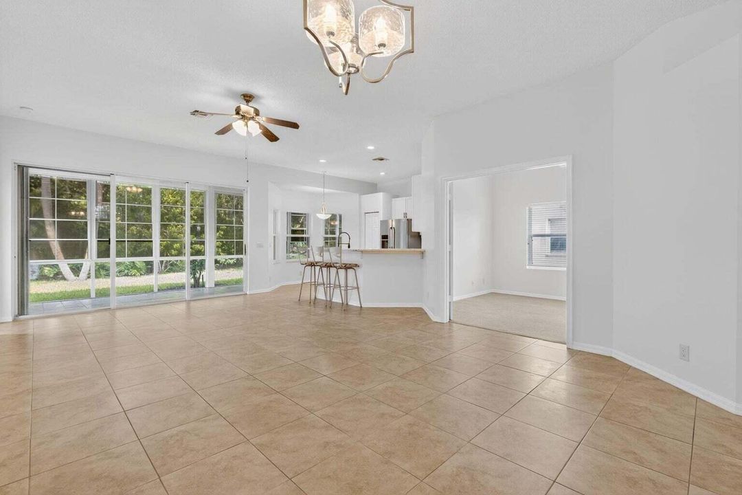 7280 SE Magellan great room from front d