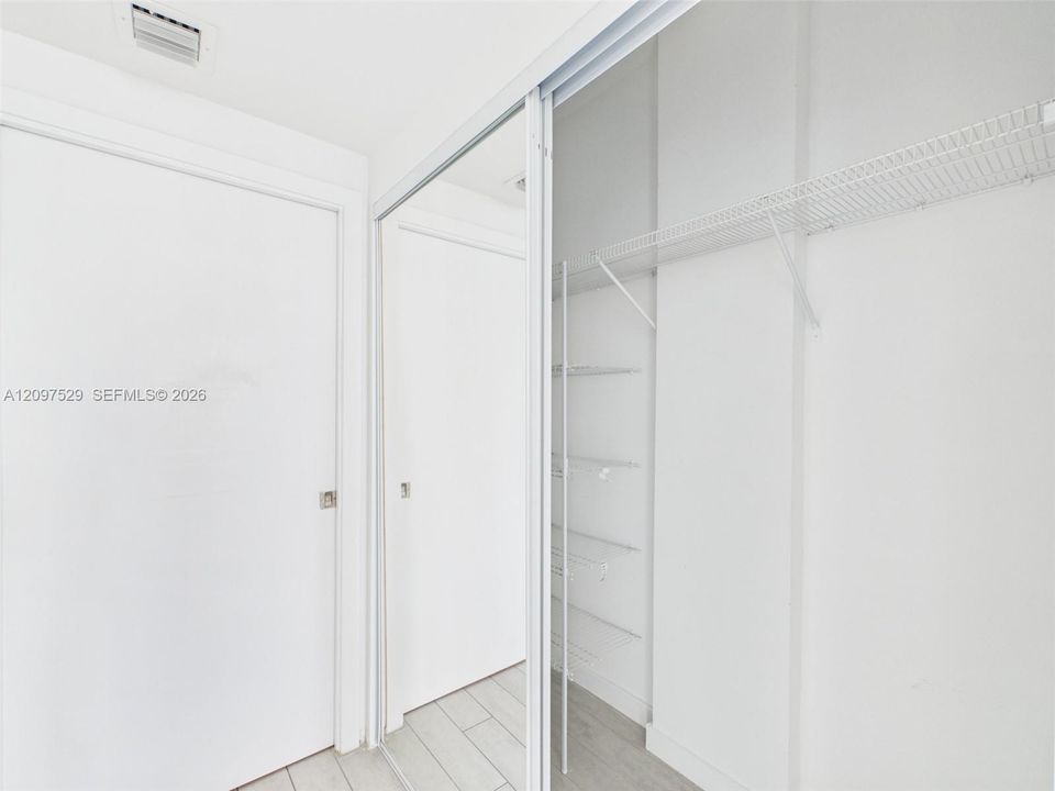 В аренду: $3,350 (2 спален, 2 ванн, 814 Квадратных фут)